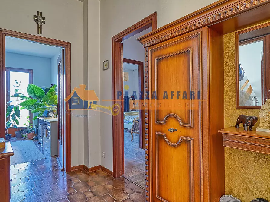 Immagine 19 di Casa bifamiliare in vendita  in via Macchi a Caronno Varesino