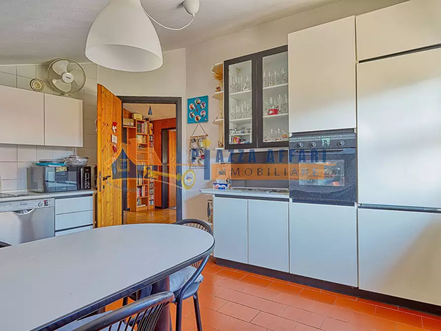 Immagine 27 di Casa bifamiliare in vendita  in via Macchi a Caronno Varesino