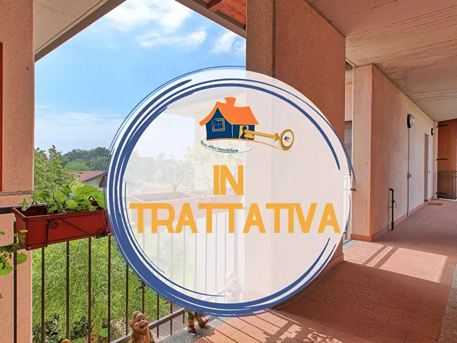 Immagine 1 di Appartamento in vendita  in via Leonardo da Vinci a Caronno Varesino