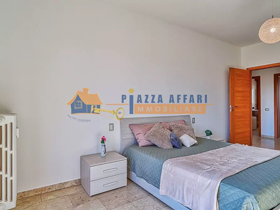 Immagine 22 di Appartamento in vendita  in via Varesina a Jerago Con Orago