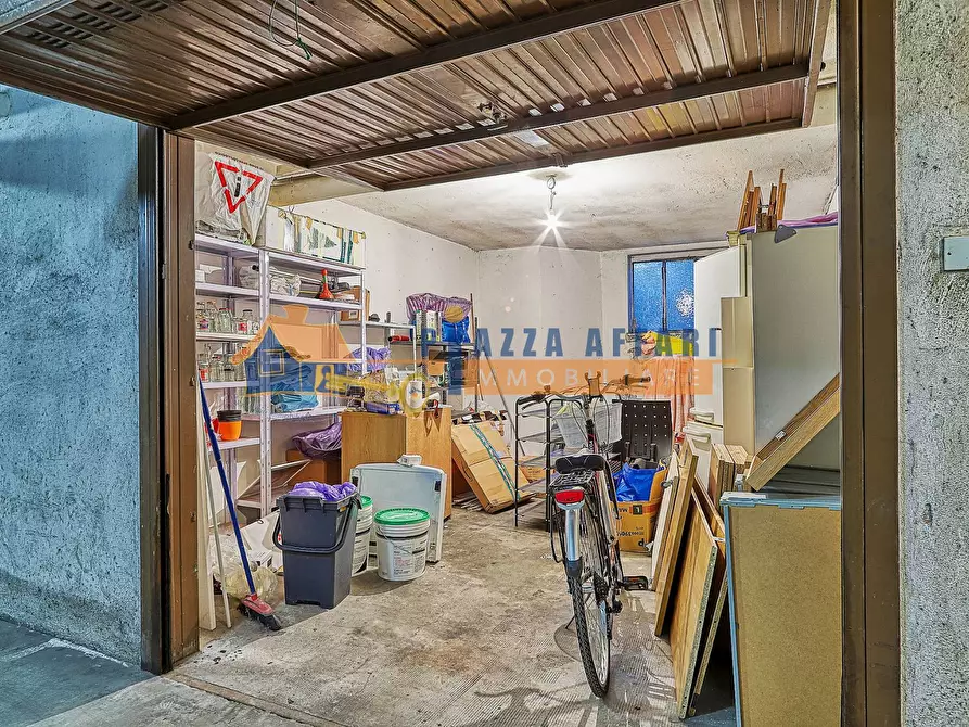 Immagine 28 di Appartamento in vendita  in via Varesina a Jerago Con Orago