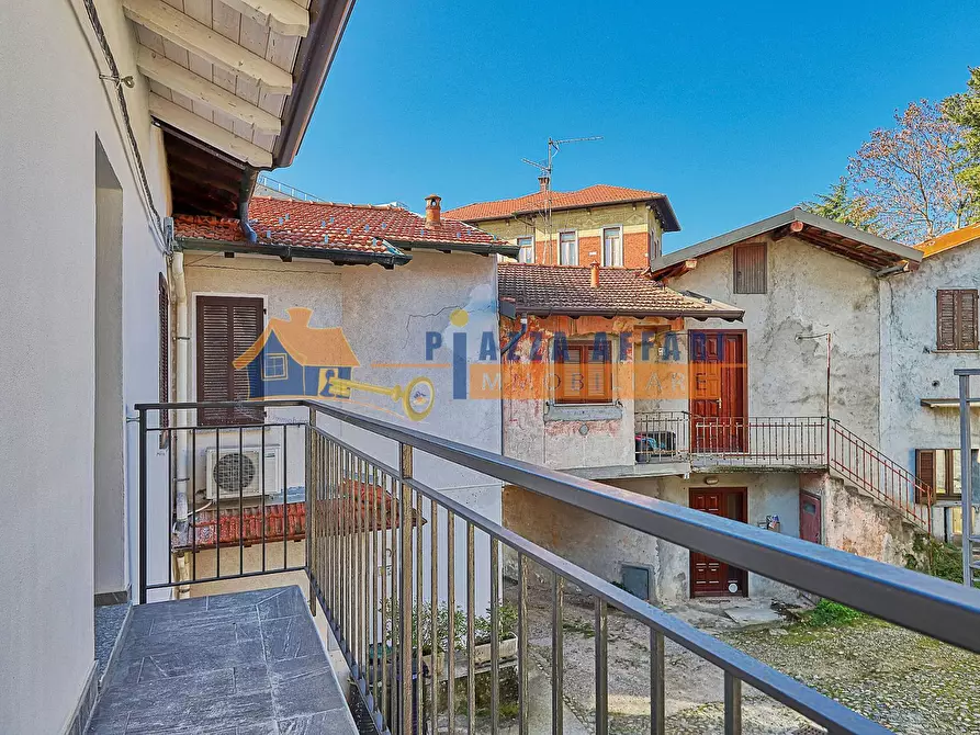 Immagine 21 di Casa indipendente in vendita  in via Roma a Carnago