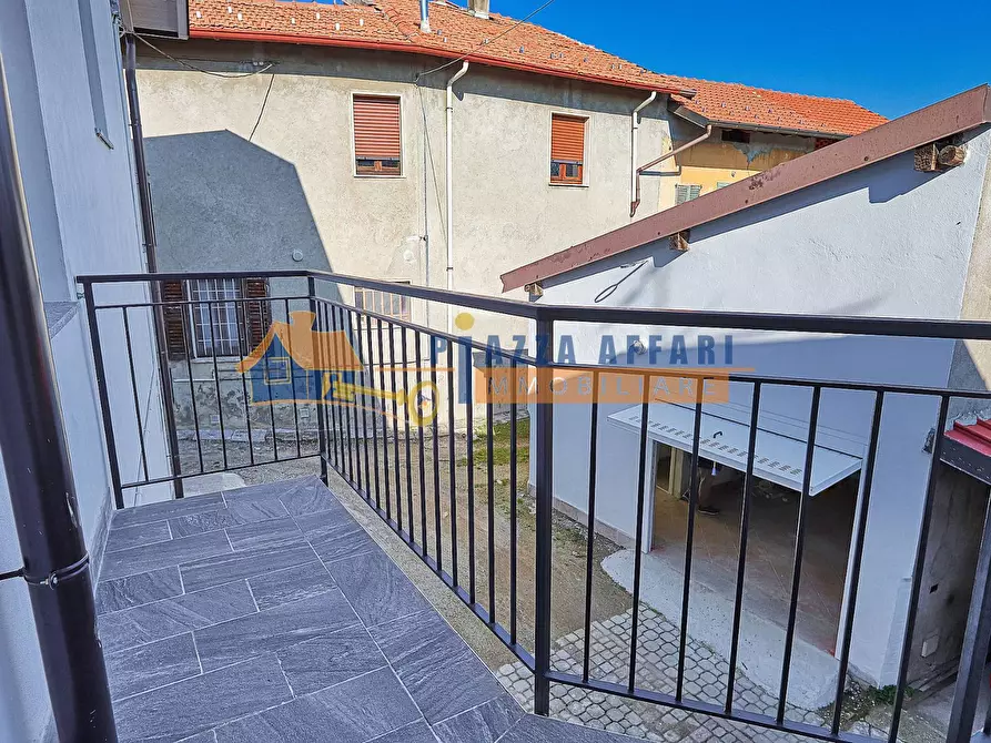 Immagine 29 di Casa indipendente in vendita  in via Roma a Carnago