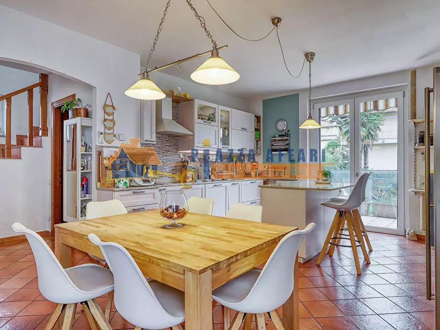 Immagine 5 di Villetta a schiera in vendita  in via Puccini a Caronno Varesino