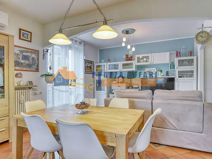 Immagine 7 di Villetta a schiera in vendita  in via Puccini a Caronno Varesino