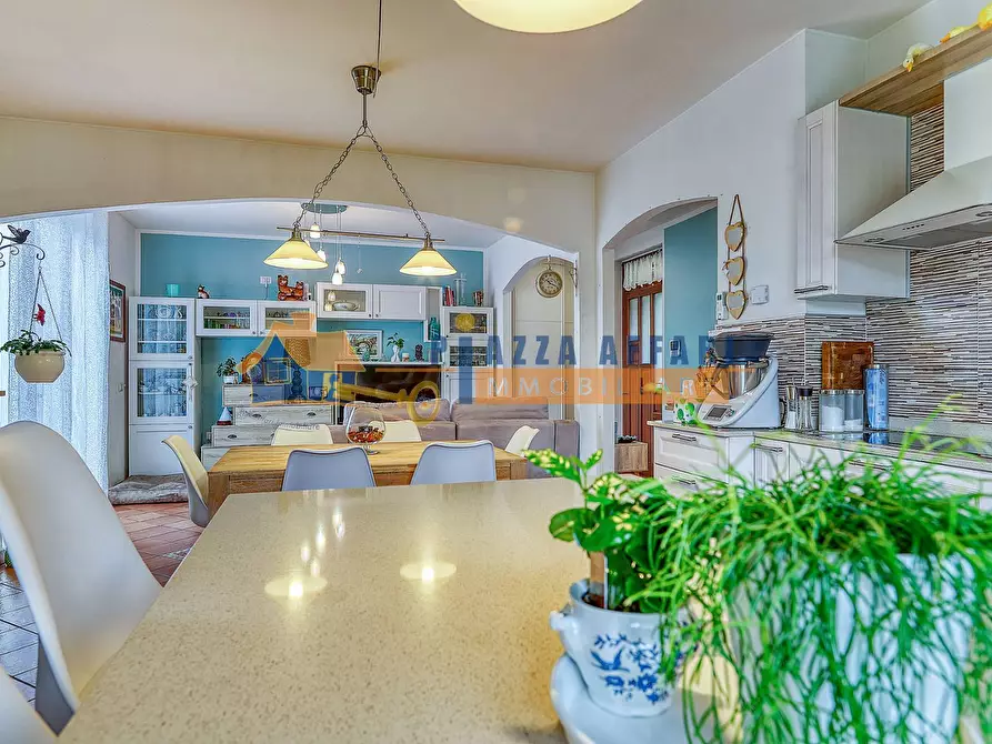 Immagine 10 di Villetta a schiera in vendita  in via Puccini a Caronno Varesino