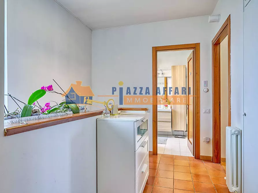 Immagine 12 di Villetta a schiera in vendita  in via Puccini a Caronno Varesino