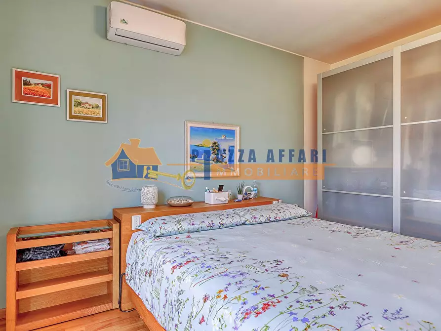 Immagine 15 di Villetta a schiera in vendita  in via Puccini a Caronno Varesino