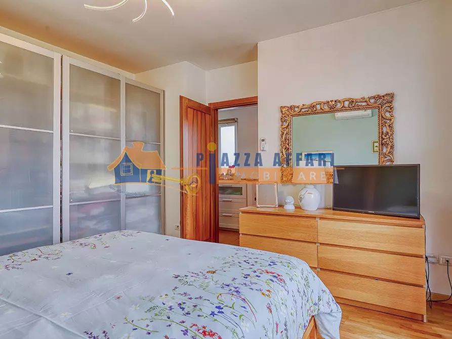 Immagine 16 di Villetta a schiera in vendita  in via Puccini a Caronno Varesino