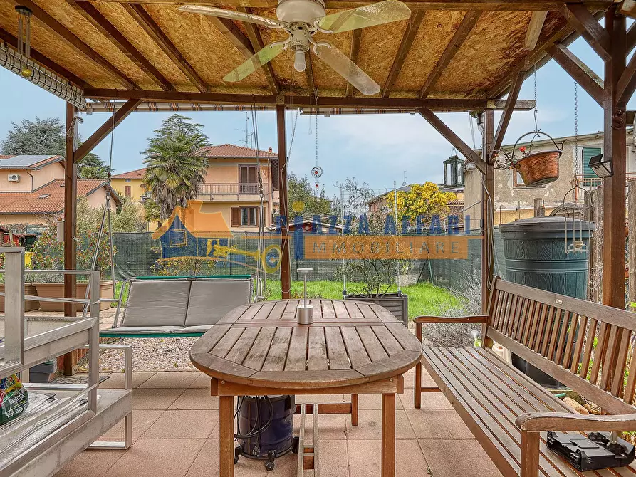 Immagine 25 di Villetta a schiera in vendita  in via Puccini a Caronno Varesino