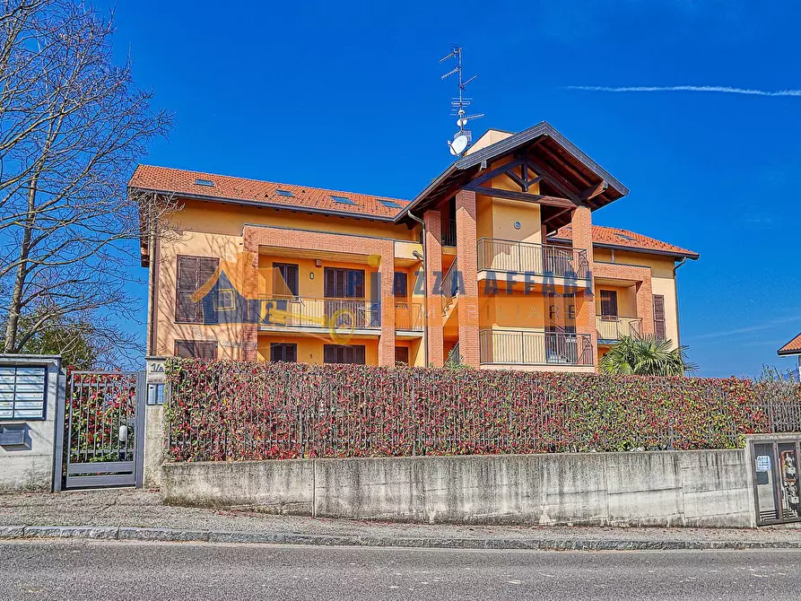 Immagine 21 di Appartamento in vendita  in via Piana di Luco a Varese