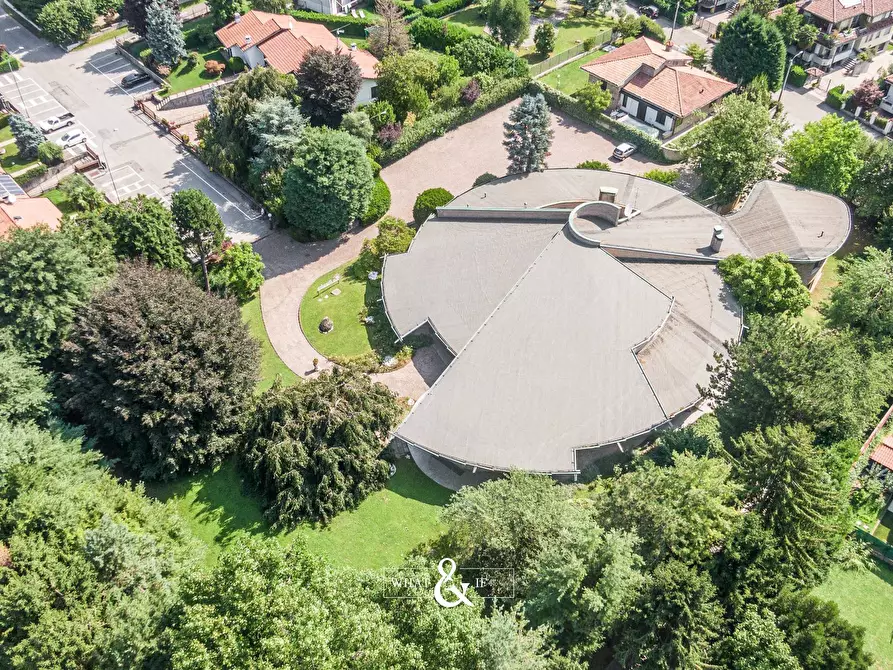 Immagine 8 di Locale commerciale in vendita  in Via delle Ortensie a Briosco