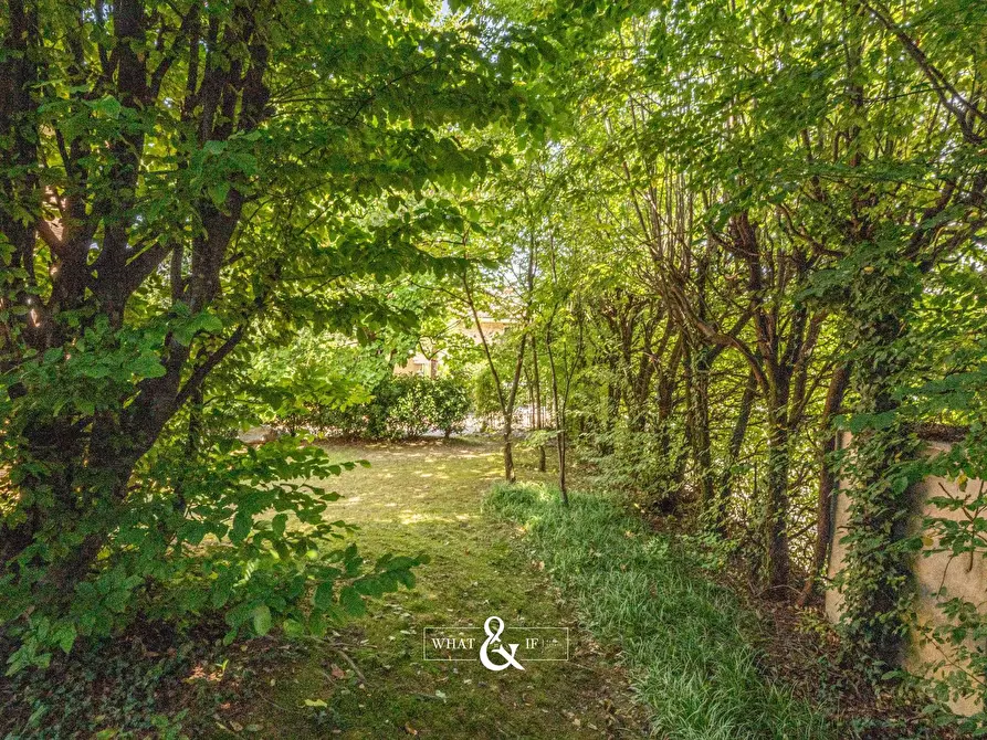 Immagine 27 di Locale commerciale in vendita  in Via delle Ortensie a Briosco