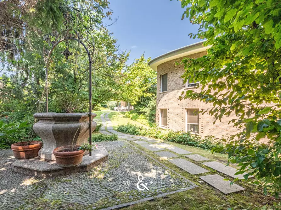 Immagine 28 di Locale commerciale in vendita  in Via delle Ortensie a Briosco