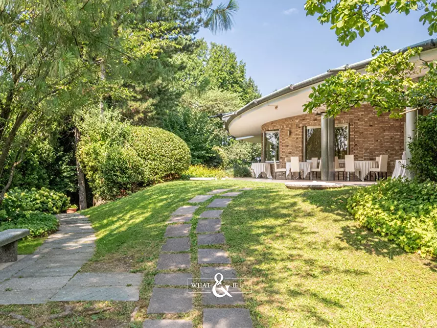 Immagine 29 di Locale commerciale in vendita  in Via delle Ortensie a Briosco