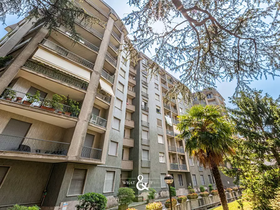 Immagine 28 di Appartamento in vendita  in Via San Gottardo a Monza