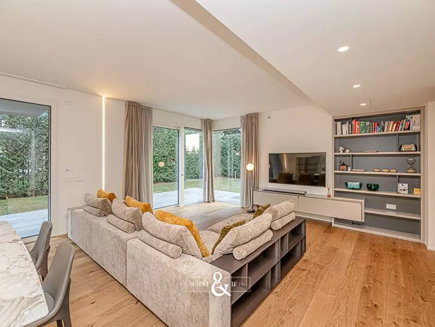 Immagine 4 di Villa in vendita  in Via Ponchielli a Monza