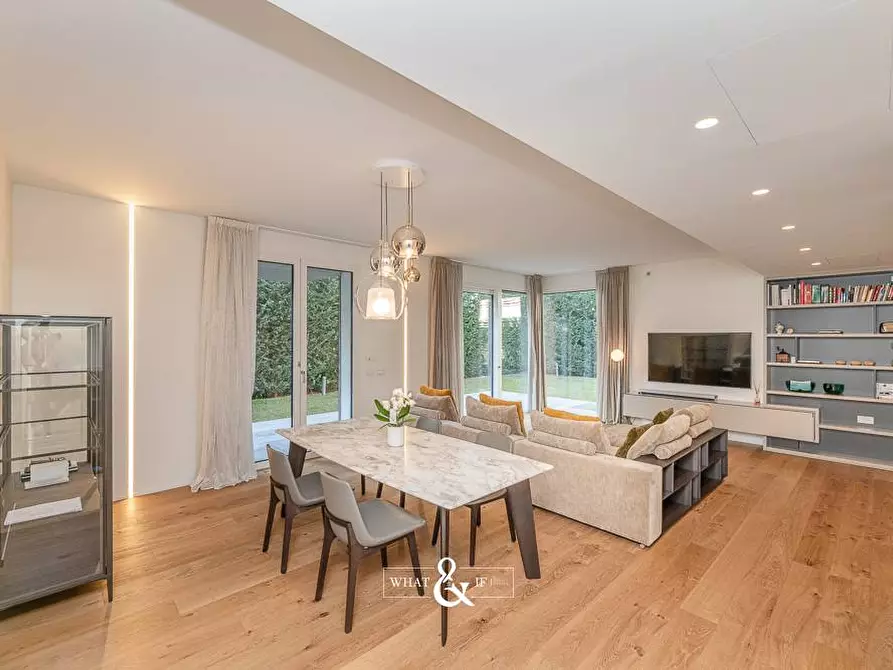 Immagine 5 di Villa in vendita  in Via Ponchielli a Monza