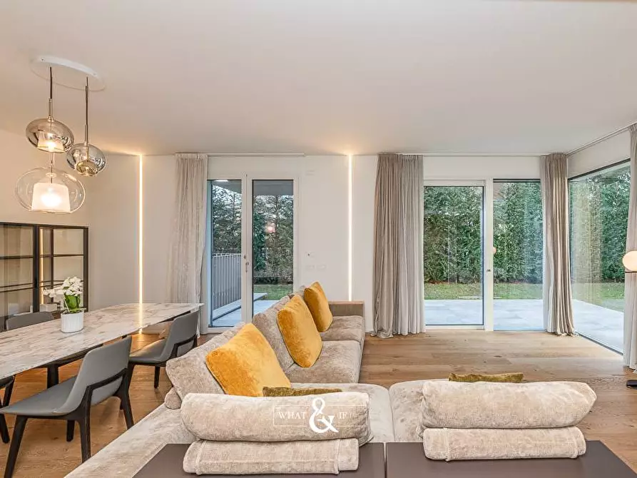 Immagine 7 di Villa in vendita  in Via Ponchielli a Monza