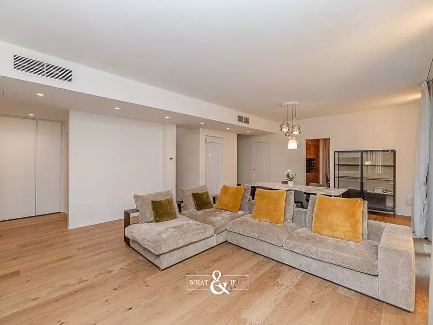 Immagine 9 di Villa in vendita  in Via Ponchielli a Monza