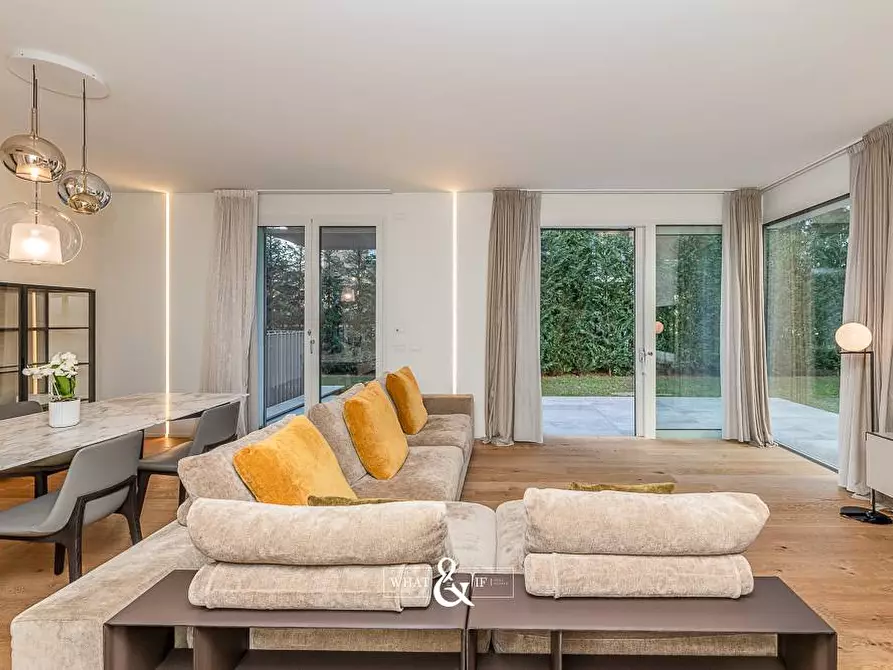 Immagine 16 di Villa in vendita  in Via Ponchielli a Monza