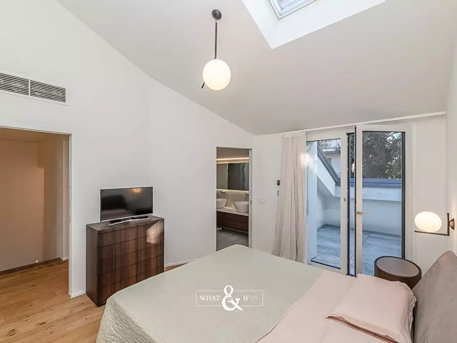 Immagine 25 di Villa in vendita  in Via Ponchielli a Monza