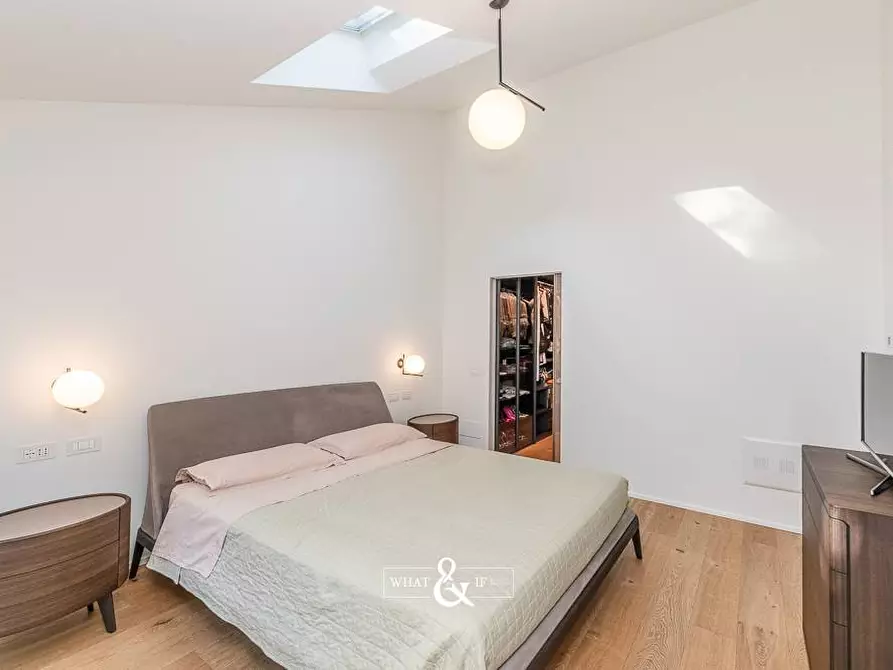 Immagine 27 di Villa in vendita  in Via Ponchielli a Monza