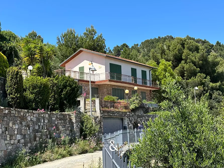 Immagine 1 di Villa in vendita  in Via Al Castellareto a Cervo