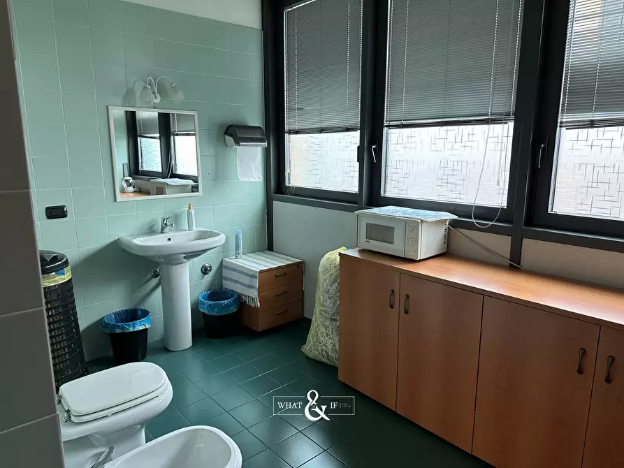 Immagine 26 di Ufficio in vendita  in Via Cernuschi a Monza