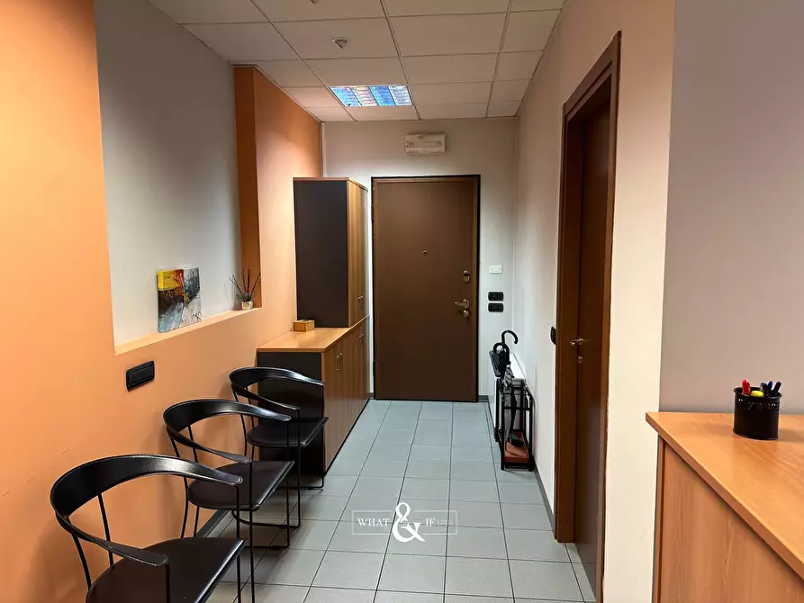 Immagine 23 di Ufficio in vendita  in Via Cernuschi a Monza