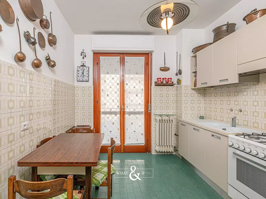 Immagine 10 di Appartamento in vendita  in Via Monte Nero a Desio