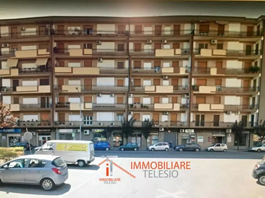 Immagine 1 di Appartamento in vendita  in Piazza Zumbini a Cosenza