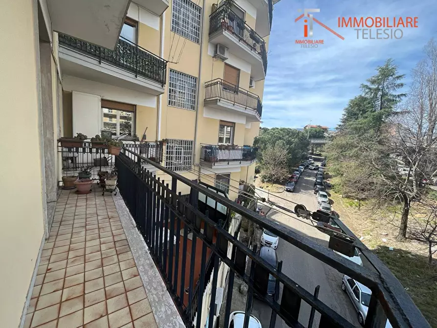 Immagine 30 di Appartamento in vendita  in Piazza Zumbini a Cosenza