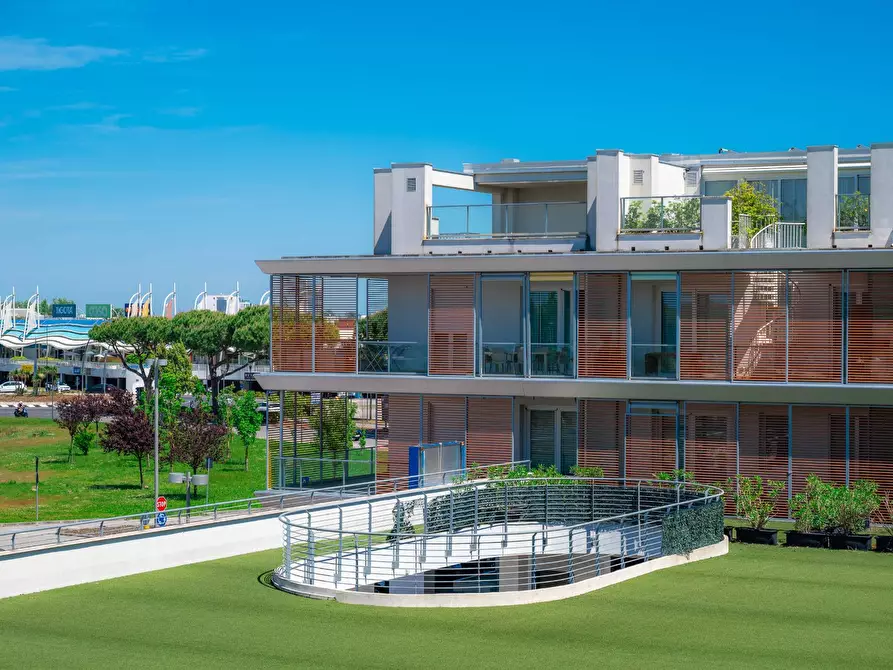 Immagine 13 di Appartamento in vendita  in PIAZZA L. TENCO a Jesolo