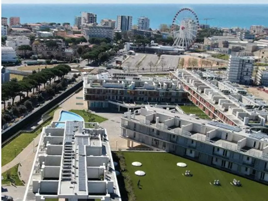 Immagine 20 di Appartamento in vendita  in P.ZA L. TENCO a Jesolo