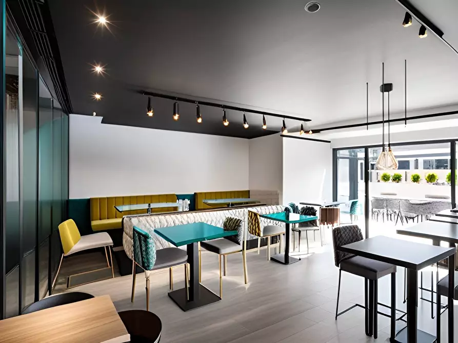 Immagine 4 di Locale commerciale in vendita  in PIAZZA L. TENCO a Jesolo