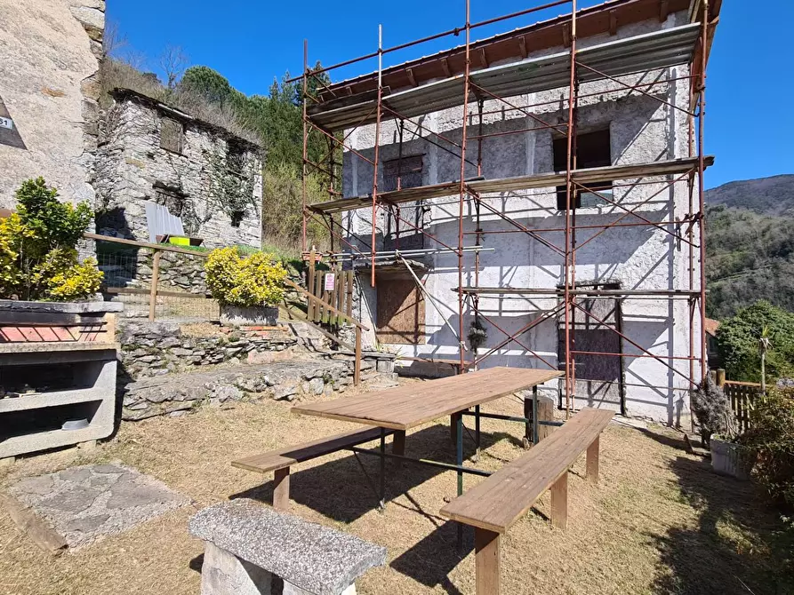 Immagine 2 di Rustico / casale in vendita  in LOC. SCARUGLIA a San Colombano Certenoli