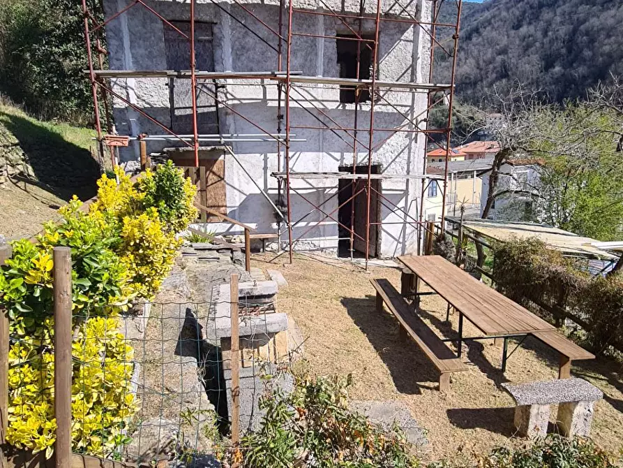 Immagine 3 di Rustico / casale in vendita  in LOC. SCARUGLIA a San Colombano Certenoli
