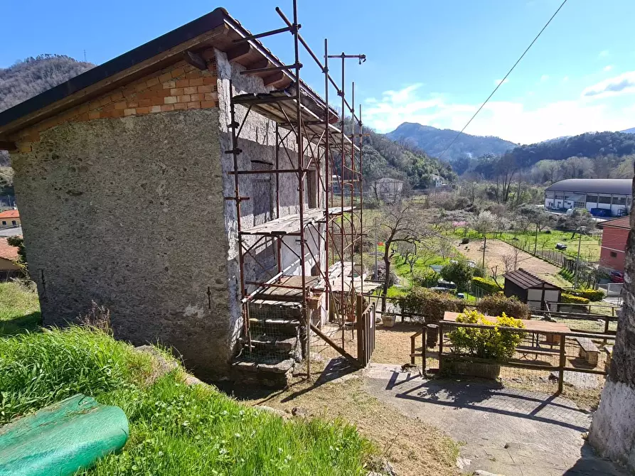 Immagine 6 di Rustico / casale in vendita  in LOC. SCARUGLIA a San Colombano Certenoli