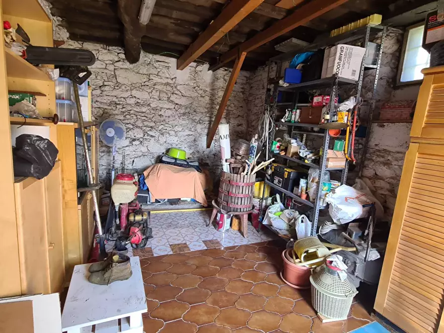 Immagine 11 di Rustico / casale in vendita  in LOC. SCARUGLIA a San Colombano Certenoli