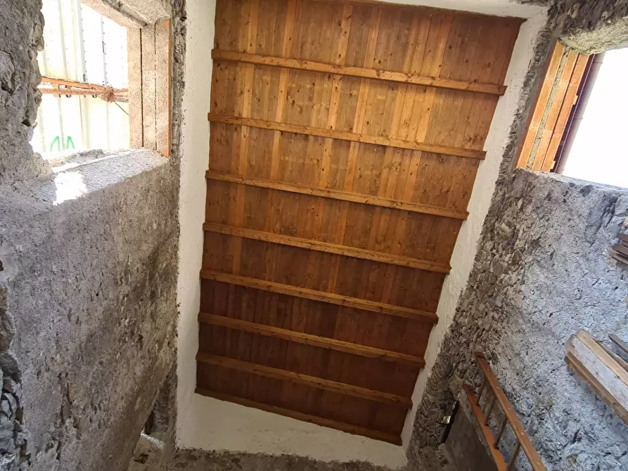 Immagine 12 di Rustico / casale in vendita  in LOC. SCARUGLIA a San Colombano Certenoli