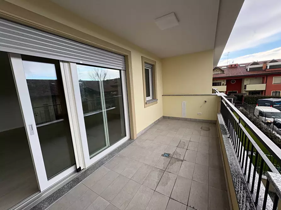 Immagine 20 di Appartamento in vendita  in VIA BELLINI a Lainate