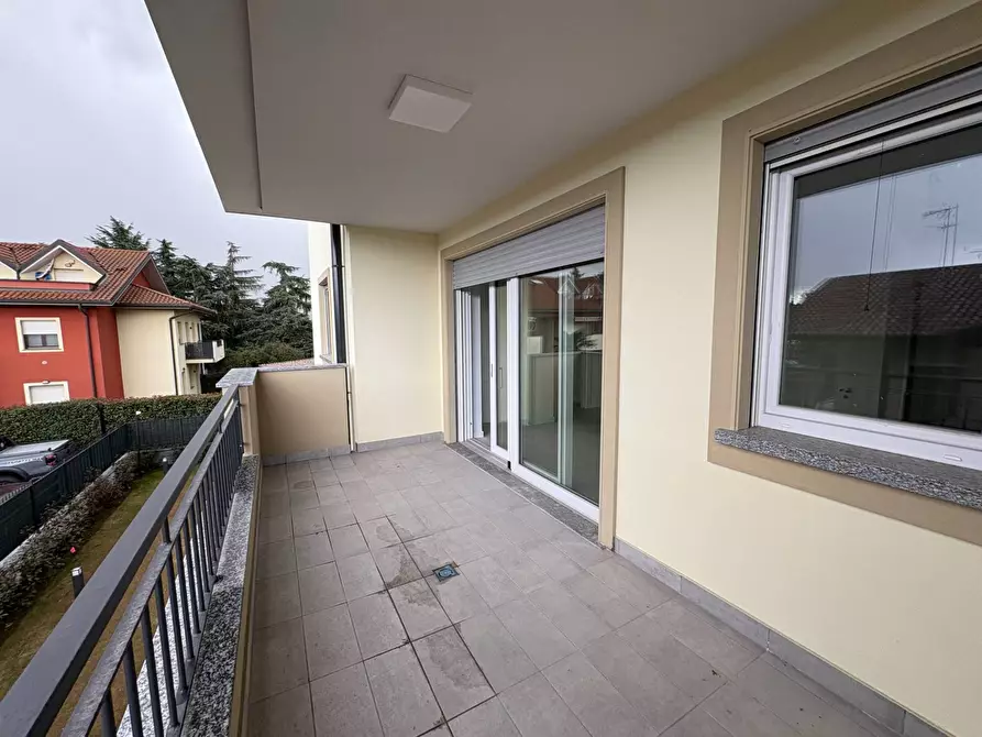 Immagine 21 di Appartamento in vendita  in VIA BELLINI a Lainate