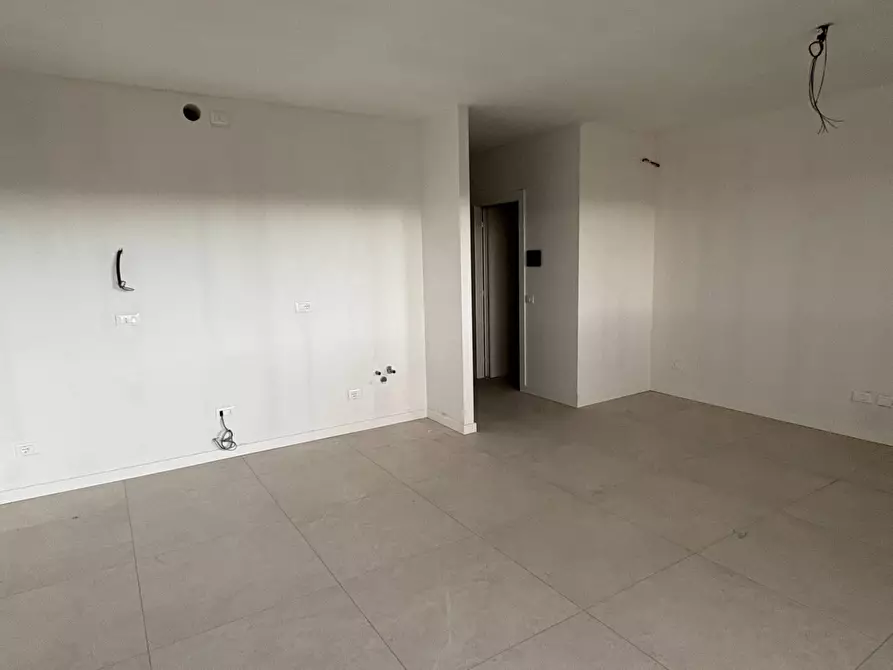 Immagine 25 di Appartamento in vendita  in VIA BELLINI a Lainate