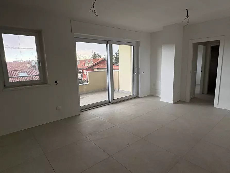 Immagine 21 di Appartamento in vendita  in VIA BELLINI a Lainate