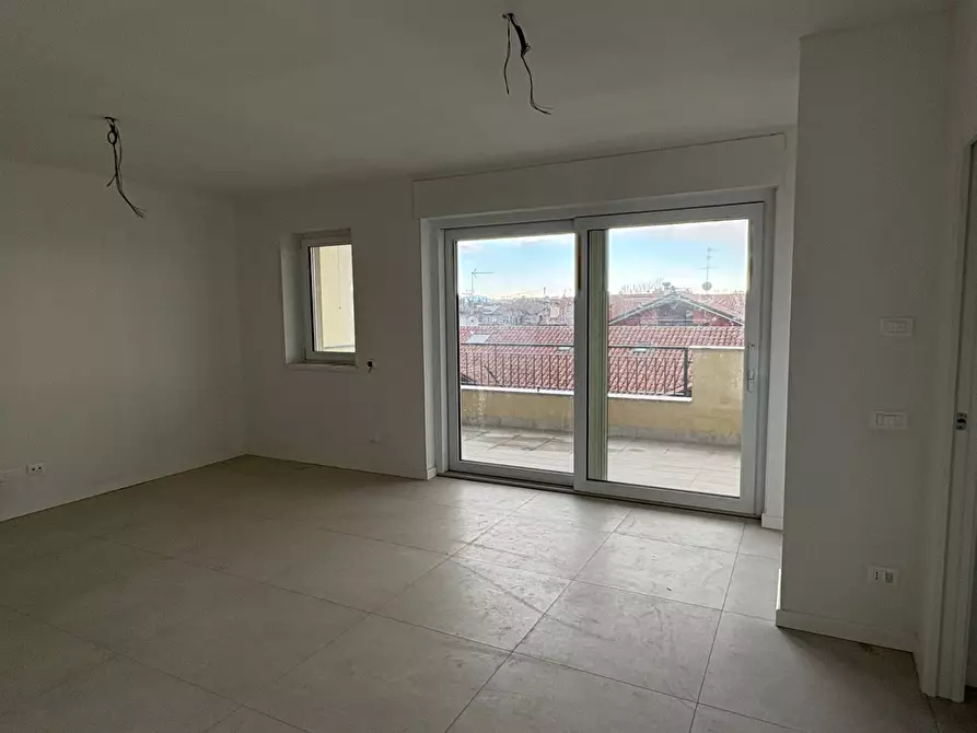 Immagine 24 di Appartamento in vendita  in VIA BELLINI a Lainate