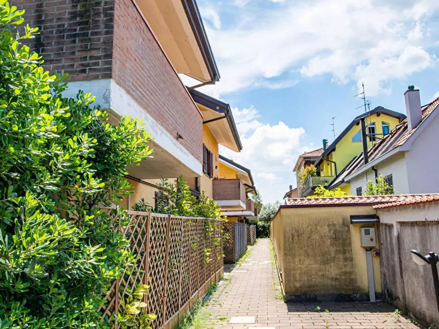 Immagine 26 di Appartamento in vendita  in via Cadore a Rho