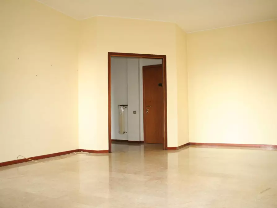 Immagine 4 di Appartamento in vendita  in VIA MATTEOTTI a Appiano Gentile