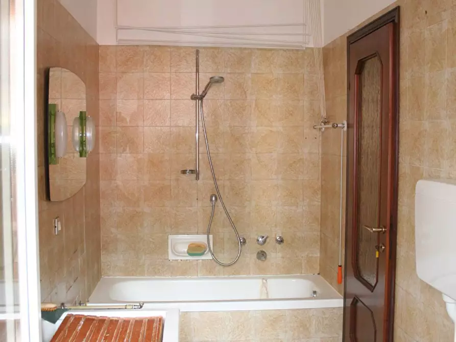 Immagine 26 di Appartamento in vendita  in VIA MATTEOTTI a Appiano Gentile