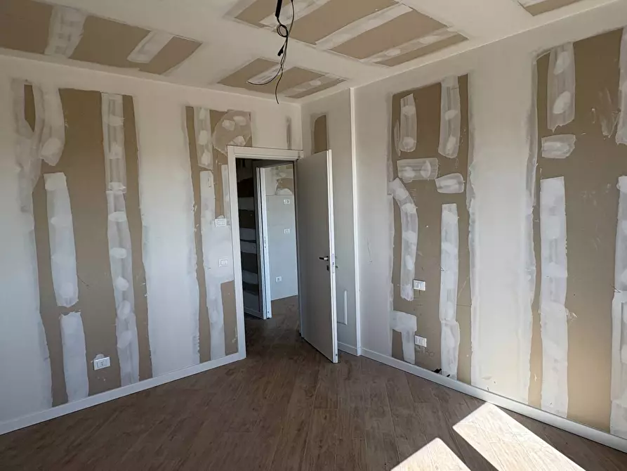 Immagine 23 di Appartamento in vendita  in VIA BELLINI a Lainate